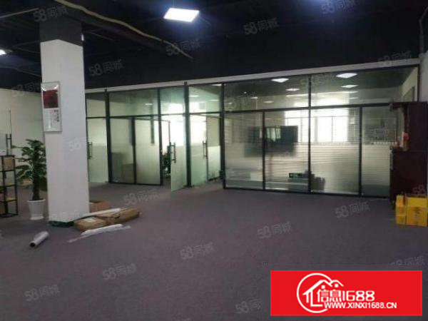 空地大门口大货车好进厂房出租楼上1800平米现成办公水电