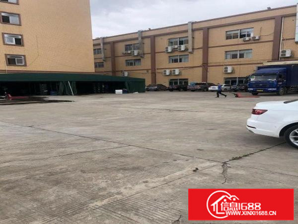 凤岗厂房出租1300平方二楼15块钱水电齐全现成装修办公室