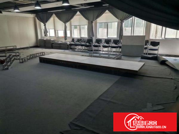 横岗六约塘坑地铁站附近独门独院厂房4400平方招租