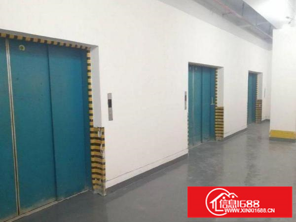 坪山工业区厂房一楼1000平楼上500平带牛角