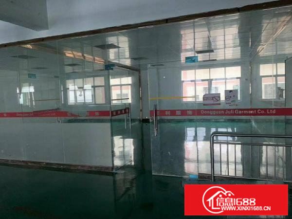 大朗镇佛新工业区一二楼每层800平厂房出租，有装修