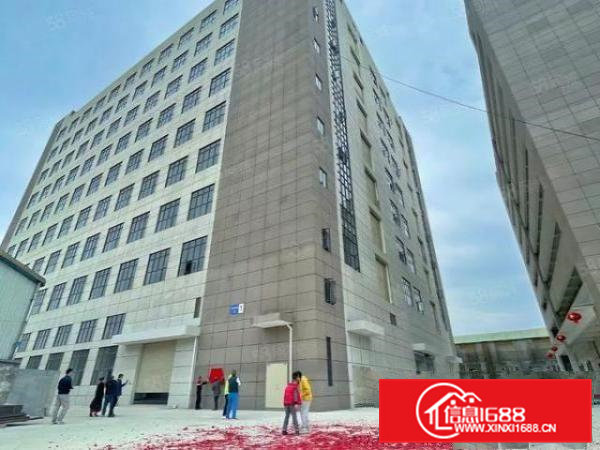 大岭山原房东独院自带环坪20000平米厂房分租，环坪设备齐全