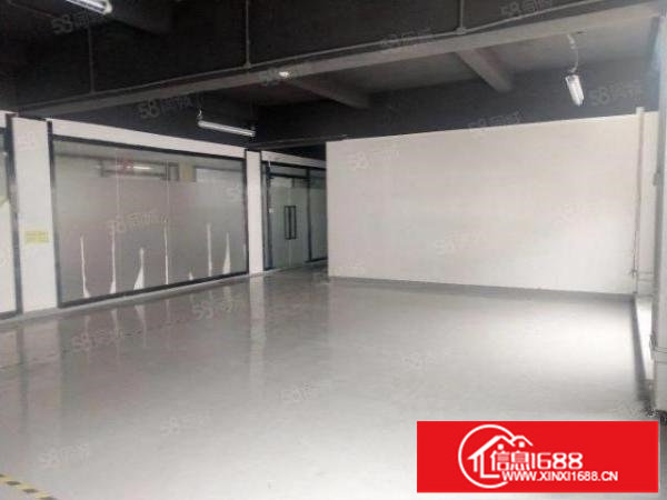 龙华天虹商场附近新出楼上418平方精装修厂房出租