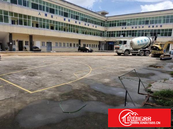 坪山三洋湖工业区2楼1100平带电梯消防可分租院内空地大