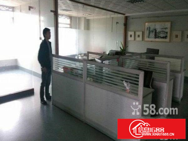 平湖荔园市场附近精装修一楼纯办公室出租100平150平