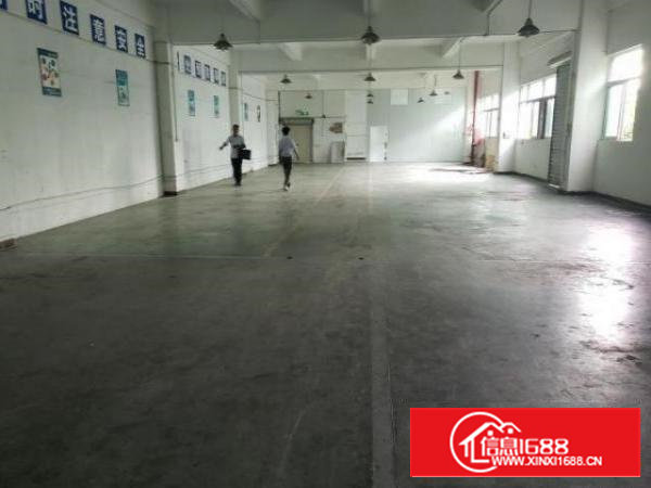 石岩白芒关上塘2楼厂房出租700平，带办公室，水电齐