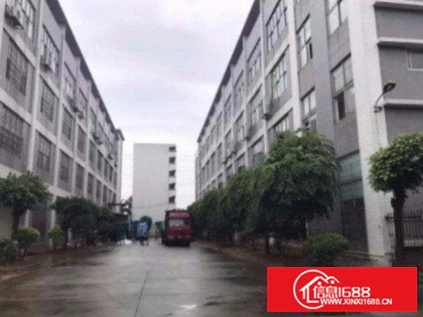 清溪凤岗五联标准厂房楼上1300平出租水电齐全空地大