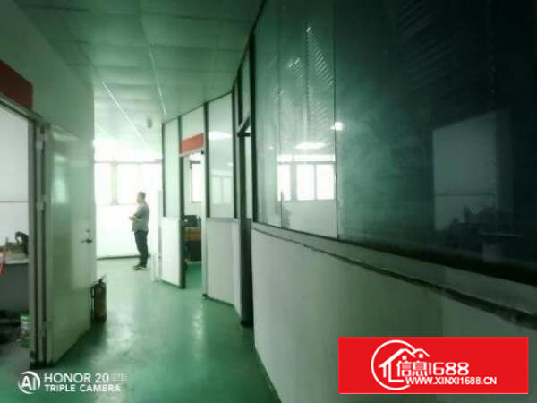 黄麻布带现成装修厂房260平招租