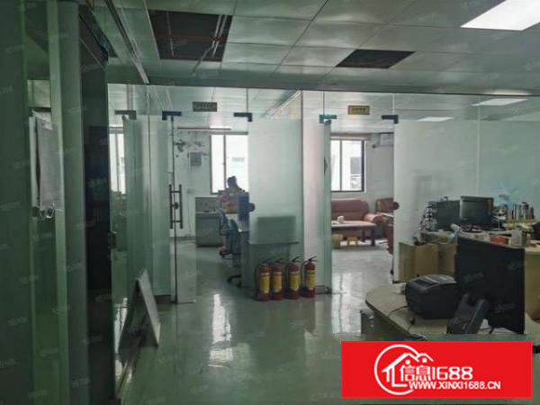 寮步岭厦楼上650平精装修厂房招租水电到位