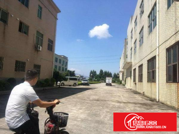 龙华新区观澜黎光工业区1到2楼4000