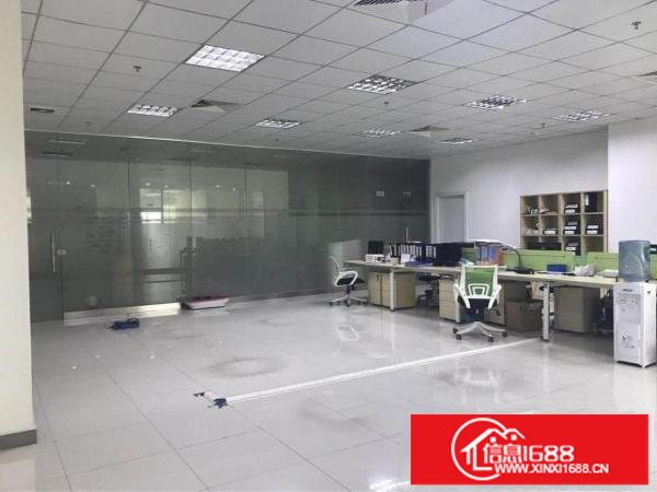 观澜章阁楼上2600平带装修标准厂房报价20