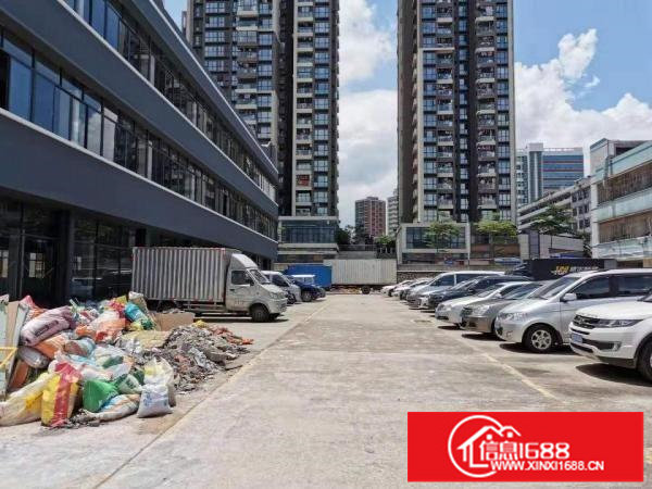 坂田天虹附近新空出一楼1200平，业主直租，使用率高