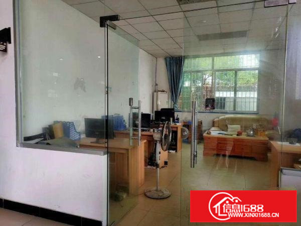 清溪镇中心新出钢结构厂房1200平出来滴水8米带行车