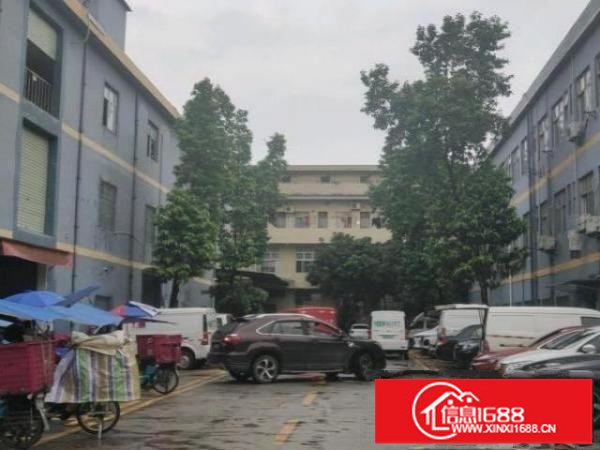 坪地新出楼上带装修标准1800平厂房无尘车间