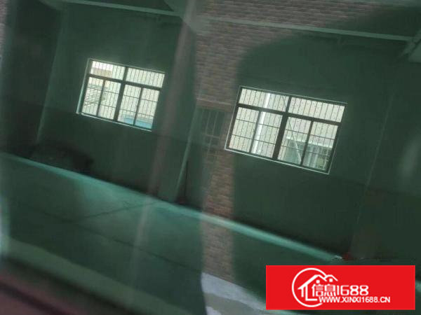 交通便利，三相电齐全，可做加工厂，仓库等