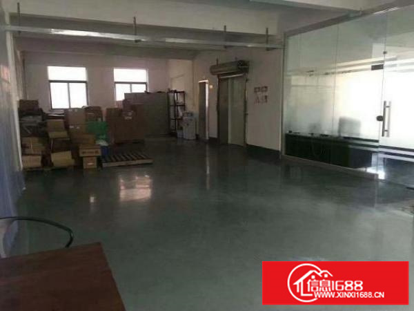 西乡洲石路旁或九围工业区内整层带装厂房1100平米