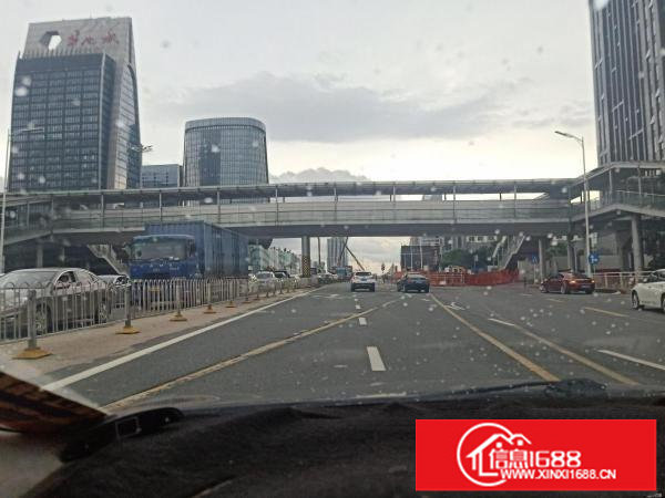 龙岗平湖8米高单一层钢结构11000平方带卸货平台出租