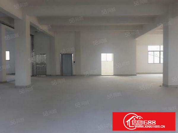 顺德均安主干道旁1450平，园区空地大好停车有办公室3吨货梯