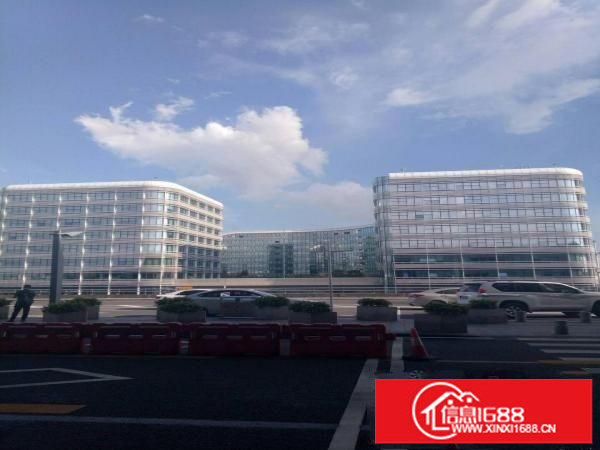 深圳龙岗区平湖华南城独院厂房招租面积5000平方分