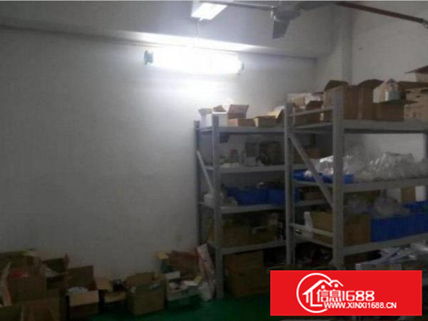 出租南海狮山兴业路附近楼上550平精装修厂房生活交通便利