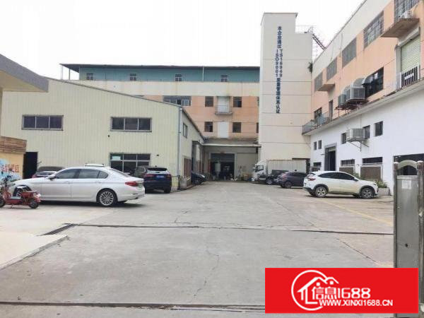 坑梓新出3楼2000平米原房东厂房出租，送现有装修，可分租