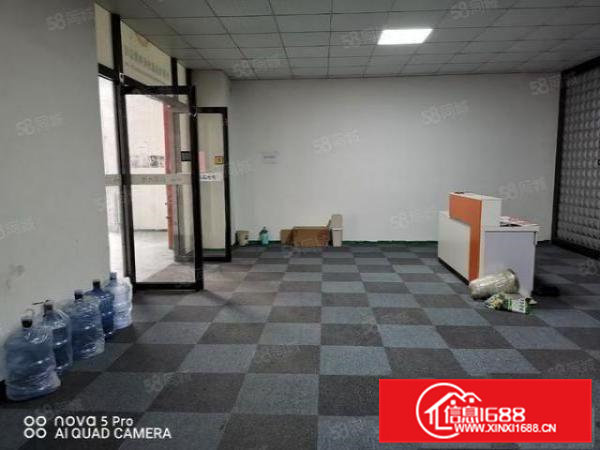 五联楼上1300平方现成装修水电免费送