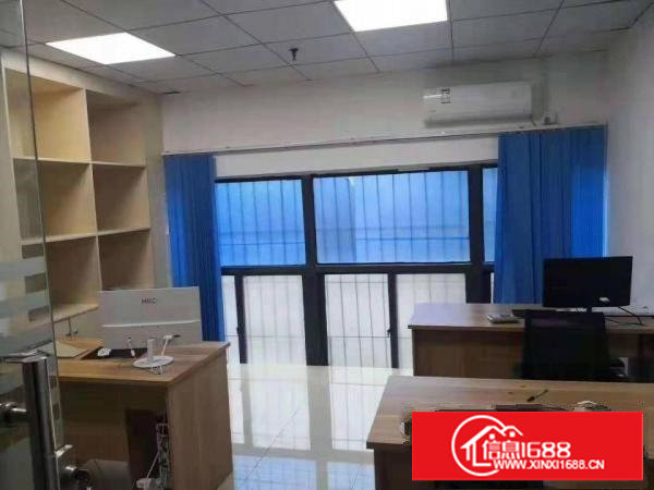 精装修厂房转租，楼上800平方，不用转让费，只要退押金