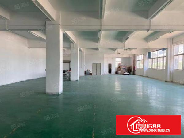 石岩水田二楼1080平米，22元一平，采光很好，有电梯办公室