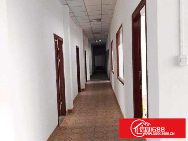 龙岗五联新出楼上800平带装修厂房14元急租