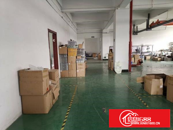 塘厦莲湖新出超靓一楼750平,带行车地坪漆,院子空地大。