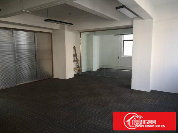 坂田地铁站200平，300平米带装修出租