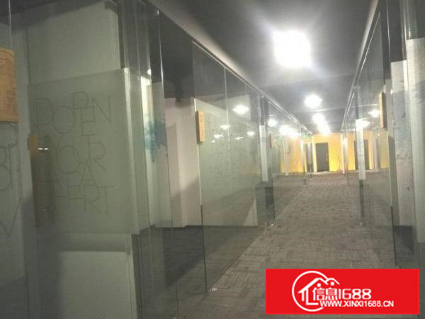 新木村整层550平方厂房带装修招租