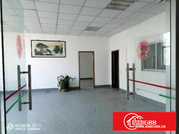 簕竹角红绿灯旁带装修厂房整层1680平米招租