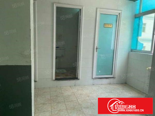 凤岗靠近平湖带地坪漆厂房出租楼上1500平米已翻新水电齐