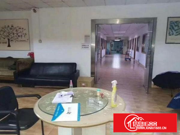 长安汽车站新出三层独门独院厂房3500平方，有红本，两部电梯