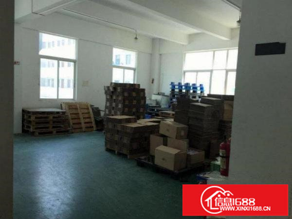 横岗大康一楼1000平厂房仓库出租，空地大货车随意掉头