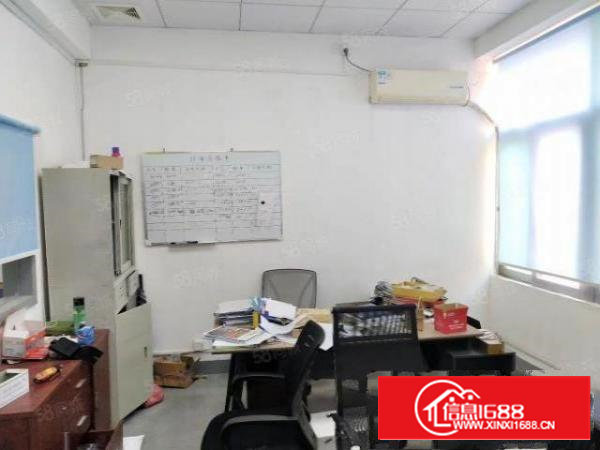 西乡，鹤州，楼上带精装修875平厂房，31格局，水电到位！