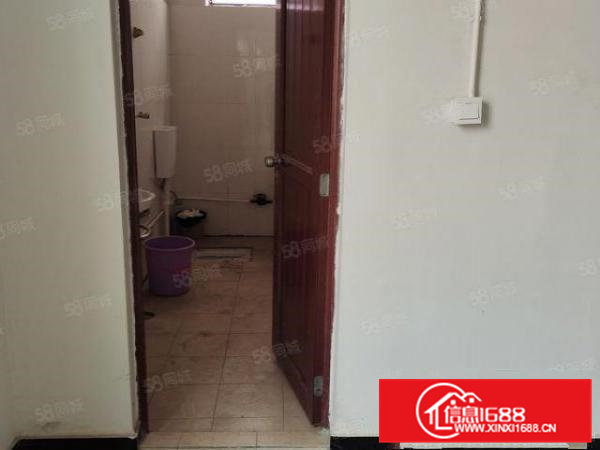 东莞企石楼上1250平米精装修厂房出租,办公室会议室齐全