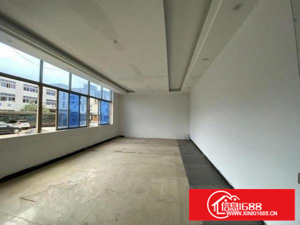 锦厦一楼1000平18元，带航车，有办公室