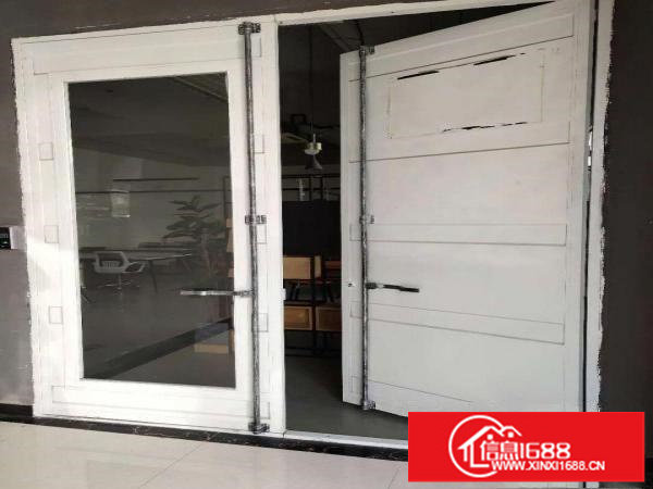 坂田手造街附近新出一楼1040平方精装修水电齐全层高5米