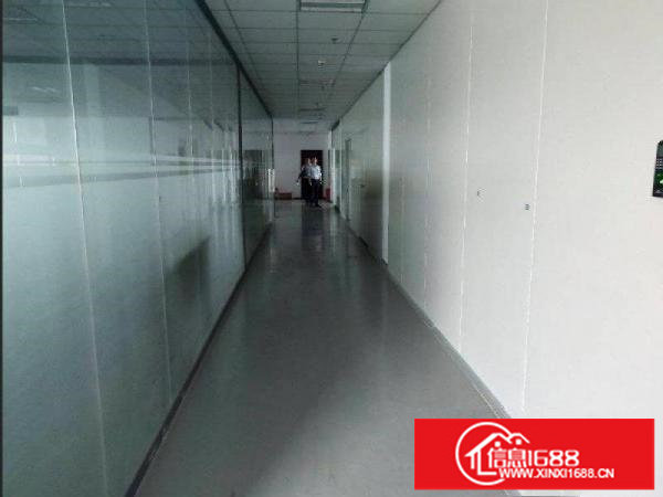 坂田上雪带装修200平到1200平可分租