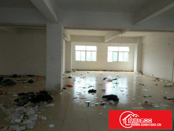 出租龙岗区龙岗墟楼上650平方米厂房带装修办公室