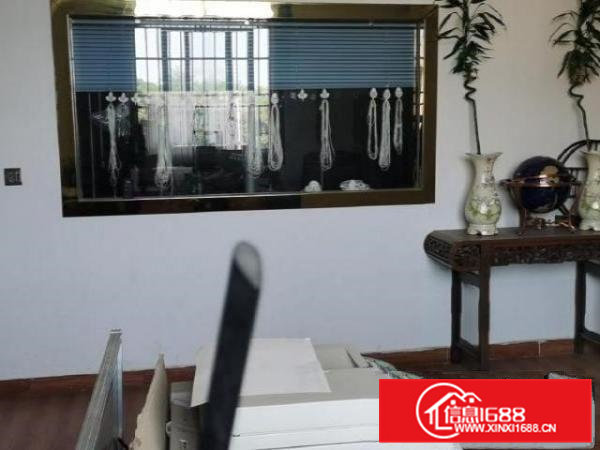 司马东深路旁工业园区原房东厂房