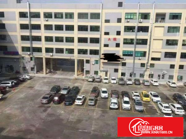 寮步竹园原房东楼上2000平，水电齐全，带现成装修厂房