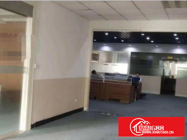 超朗新出楼上标准厂房三楼900平方出租，现成装修价格便宜