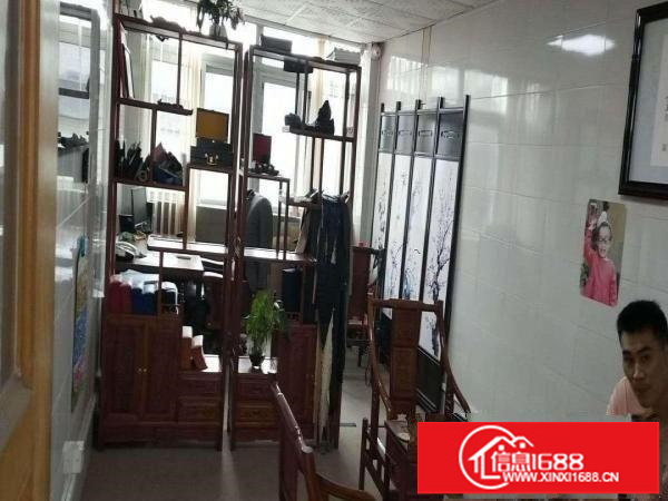 平湖新出楼上300平厂房，6000元全包，带装修！