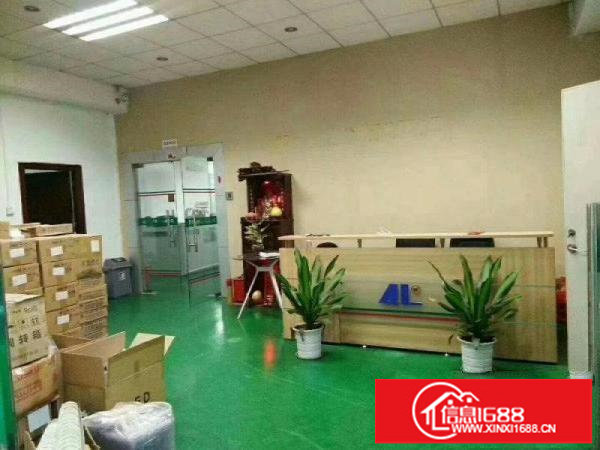龙岗爱联三楼厂房1500平米现成装修带办公室出租