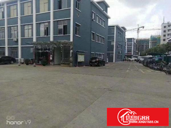 龙岗新生工业园新空出二楼厂房1000平米，有电梯