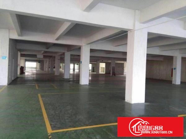 高埗标准厂房楼上1500平方出租有现成办公室装修，水电齐全，