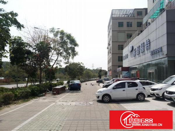 龙岗带豪华装修卖车厂房一楼880平米